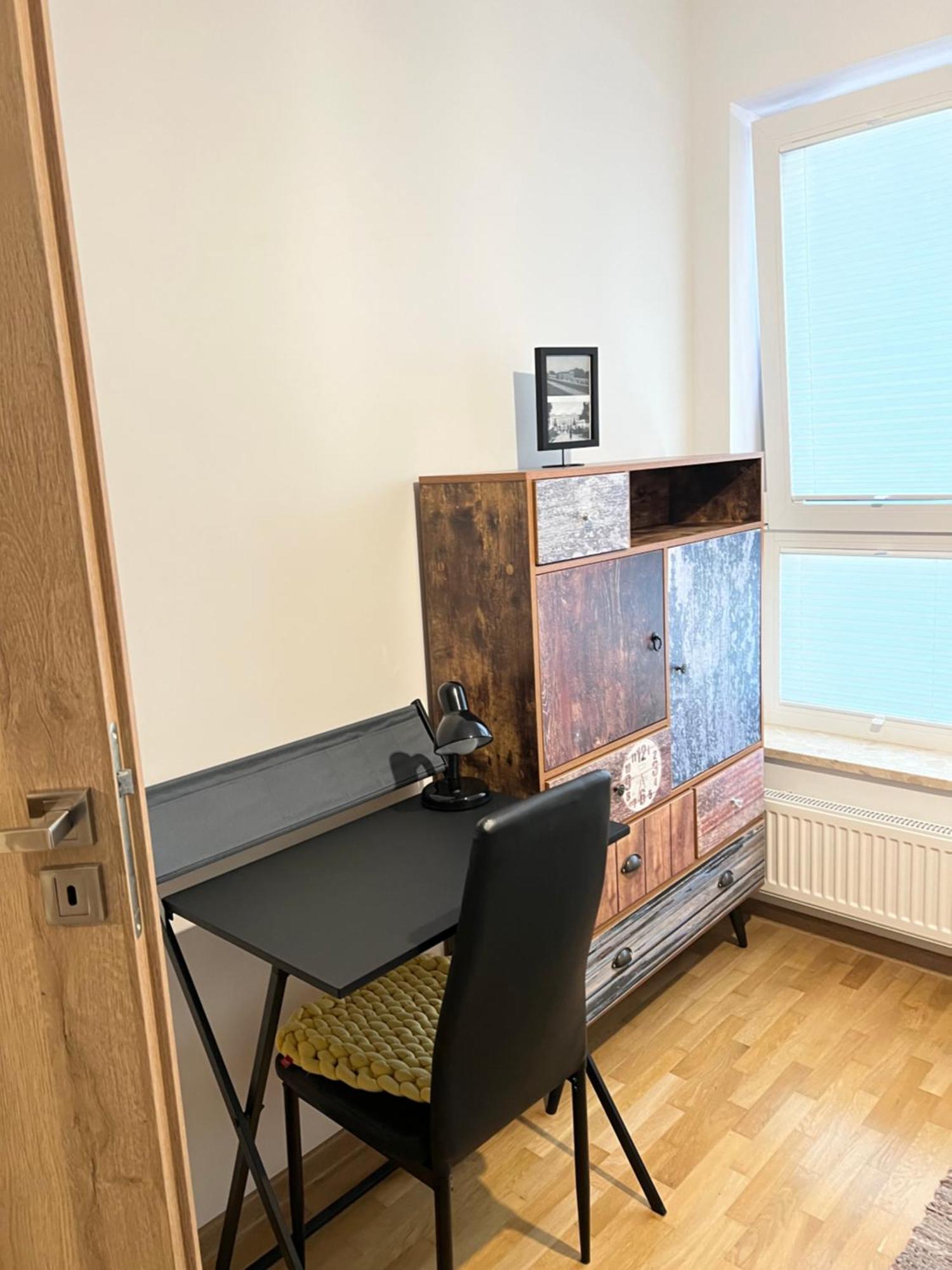 Apartament Z Tarasem 40 M2 Бялисток Екстериор снимка